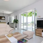 Three-bedroom In * Орашац