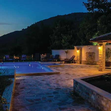 Nyaraló Three-bedroom In *