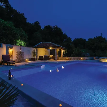 Nyaraló Three-bedroom In *