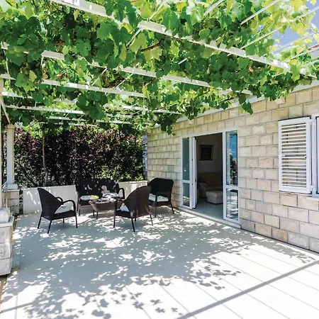 Three-bedroom In Nyaraló